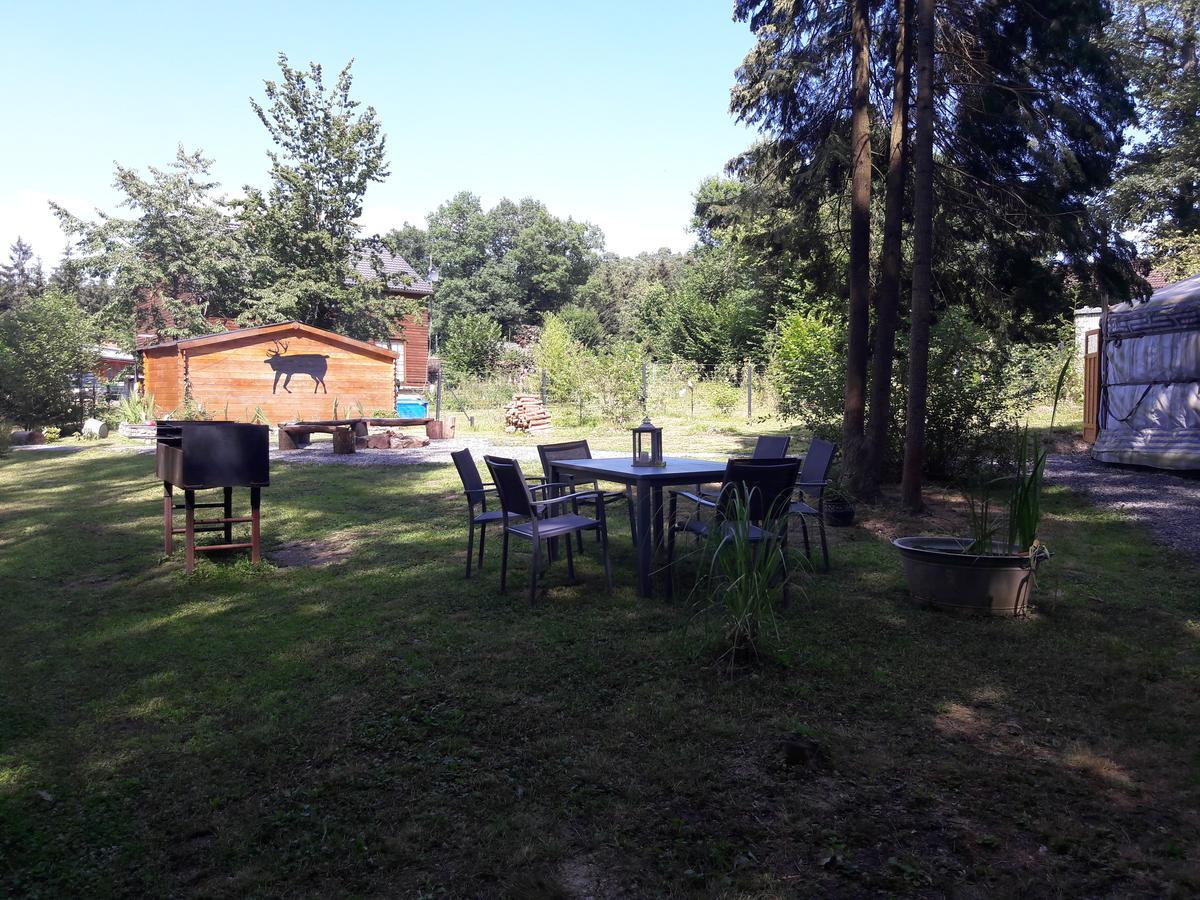 La Yourte Au Pays Des Rennes Érezée Exterior foto