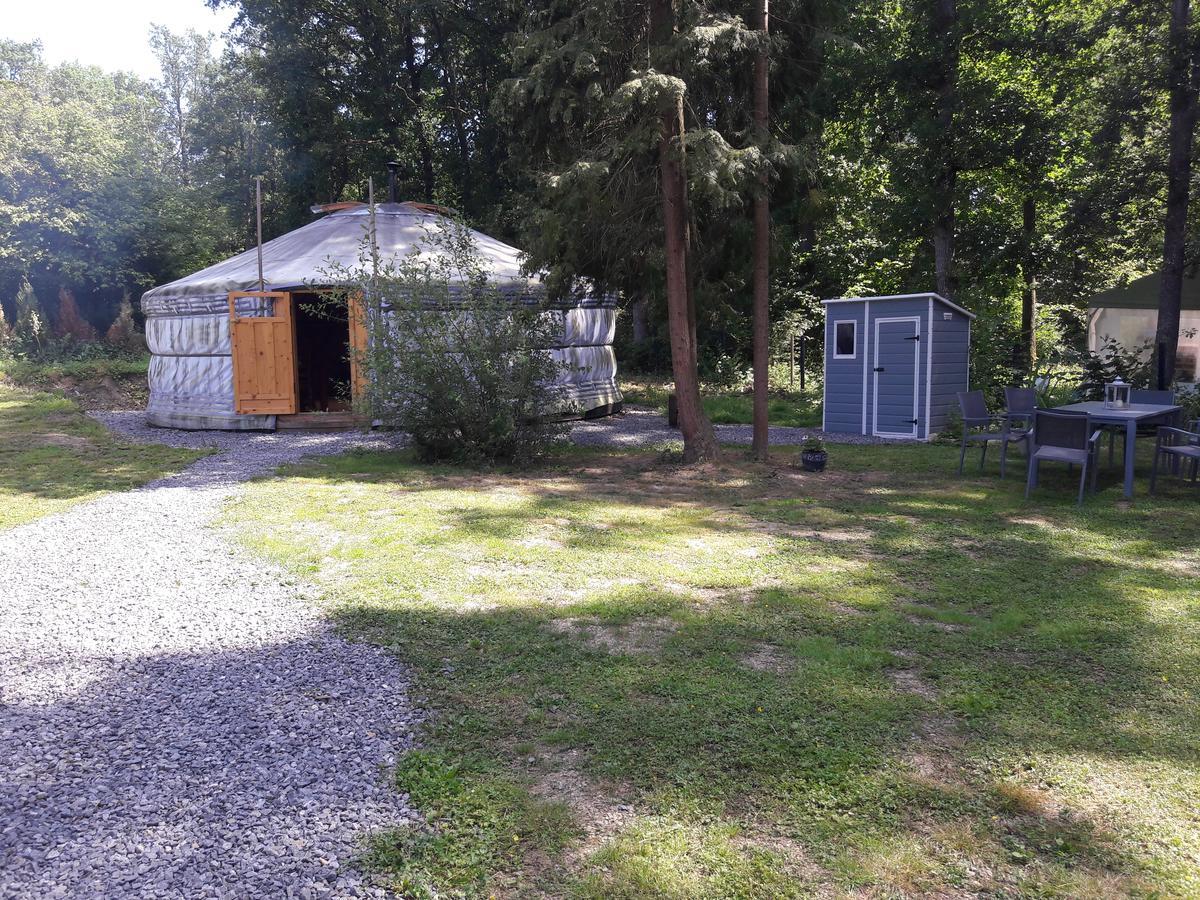 La Yourte Au Pays Des Rennes Érezée Exterior foto